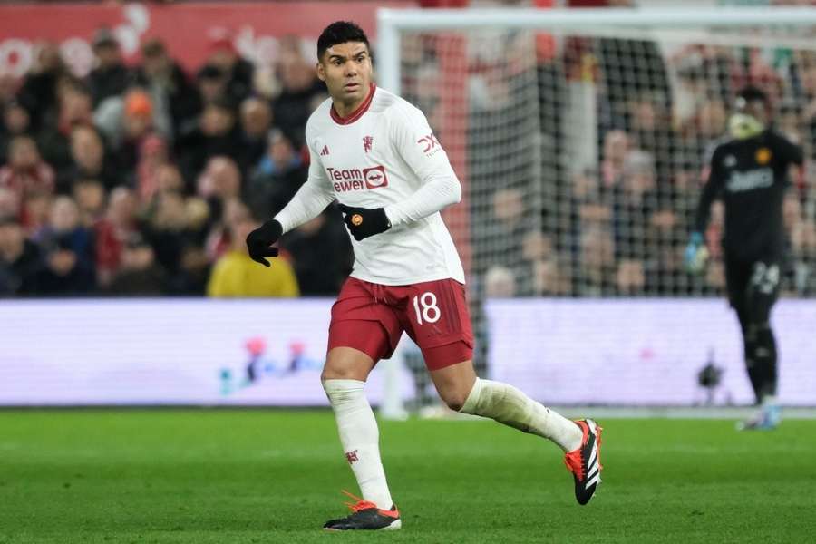 Scholes puts the heat on Ugarte following Casemiro's disappointing display