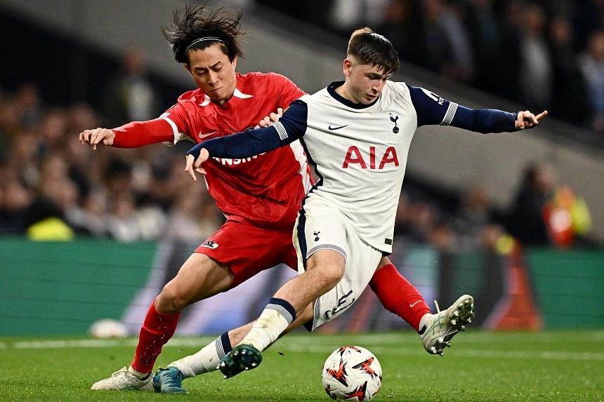 A Star in the Making: Tottenham's Teen Sensation Mikey Moore Draws Comparisons to Neymar After Impressive Europa League Performance